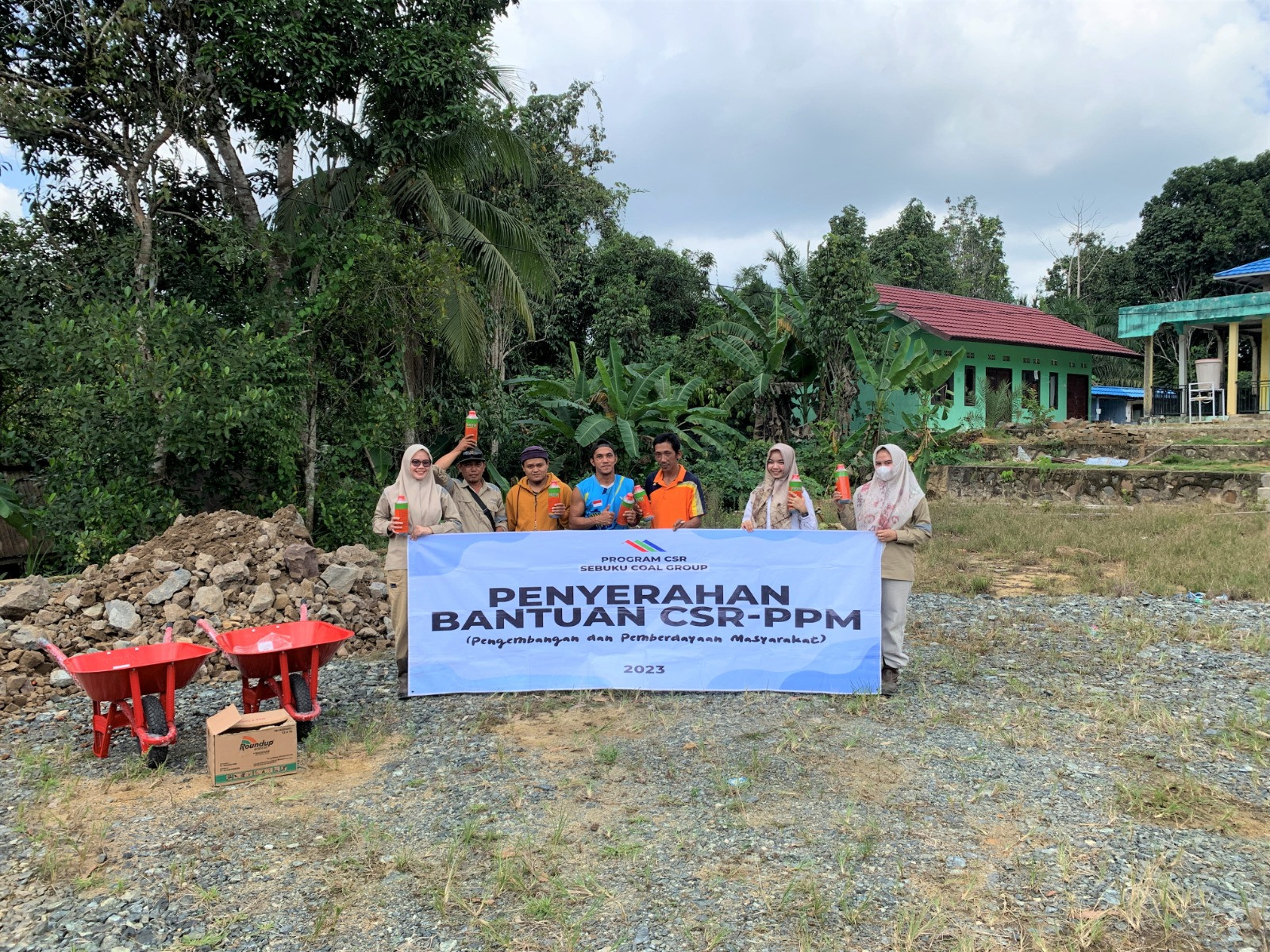 Dukungan CSR Sebuku Coal Group Terhadap Kegiatan Sosial Keagamaan di Desa Binaan
